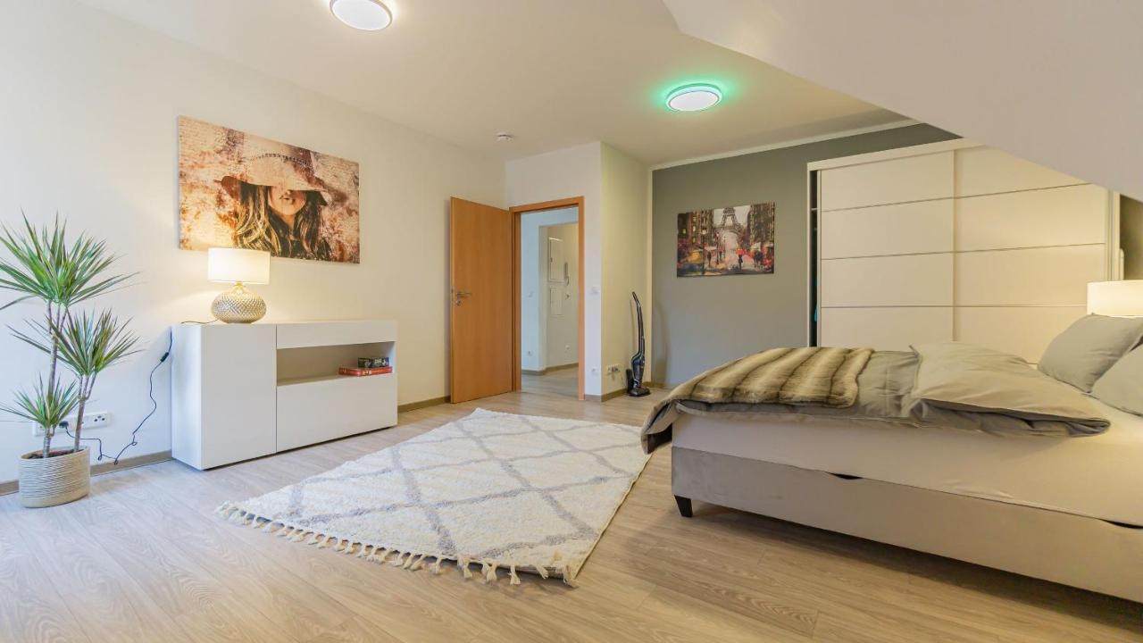 Apartamento Altstadtapartment, 80 Qm,2 Schlafzimmer,parkplatz,netflix Cottbus